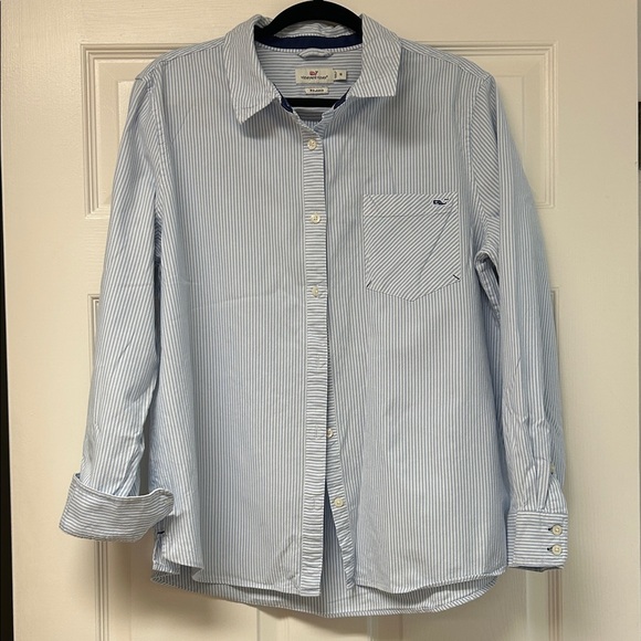 Vineyard Vines Tops - Vineyard Vines Light Blue Relaxed Women’s Striped Button Down Shirt Size 16